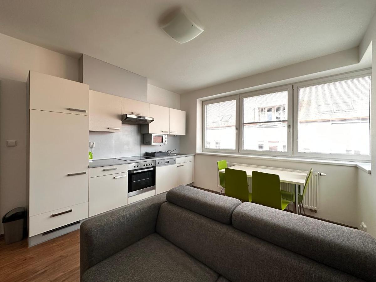 Apartman Ab Kryte Parkovani Zdarma Ceske Budejovice Buitenkant foto